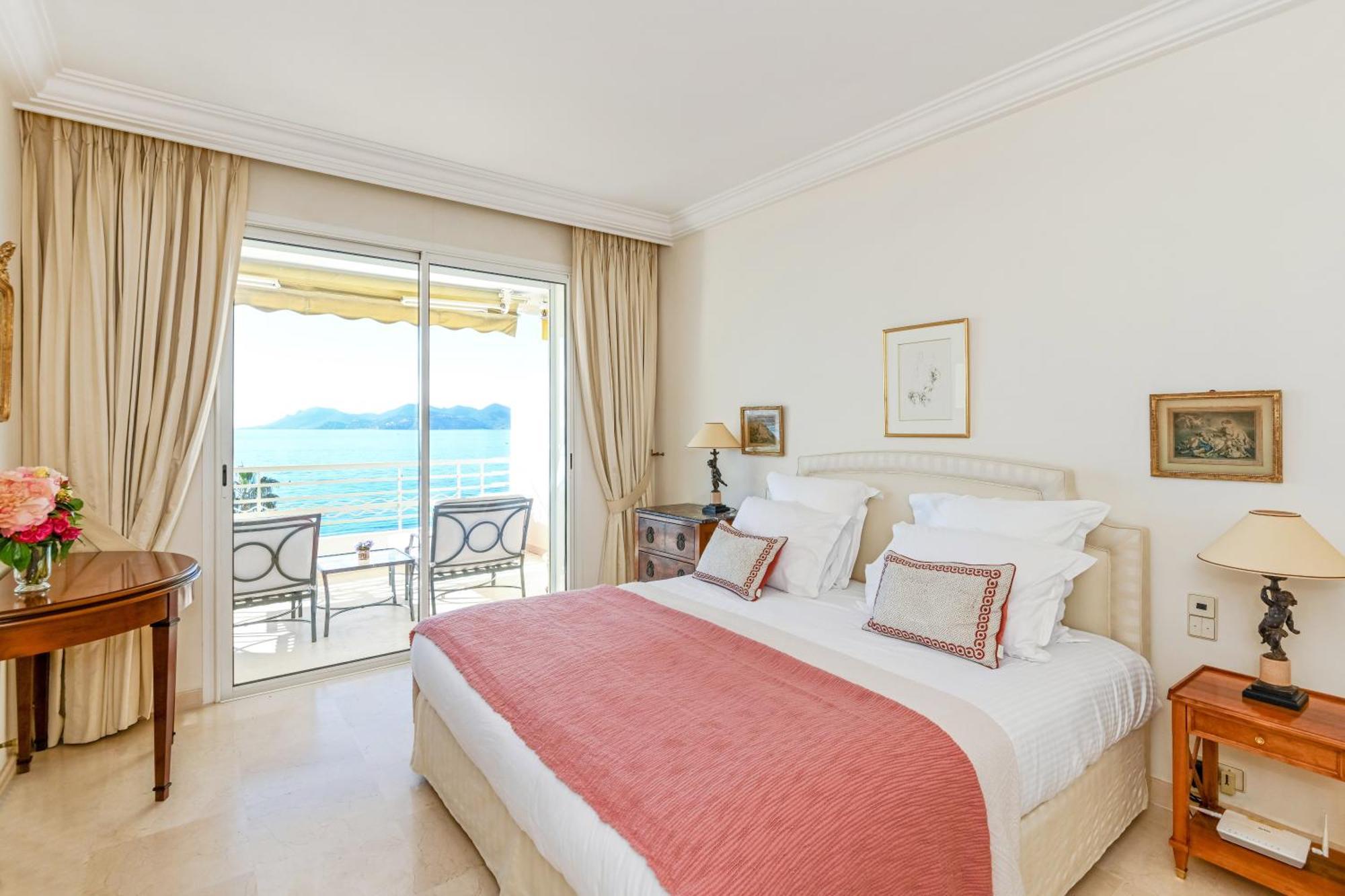 Buckingham & Lloyds - Cannes Zewnętrze zdjęcie